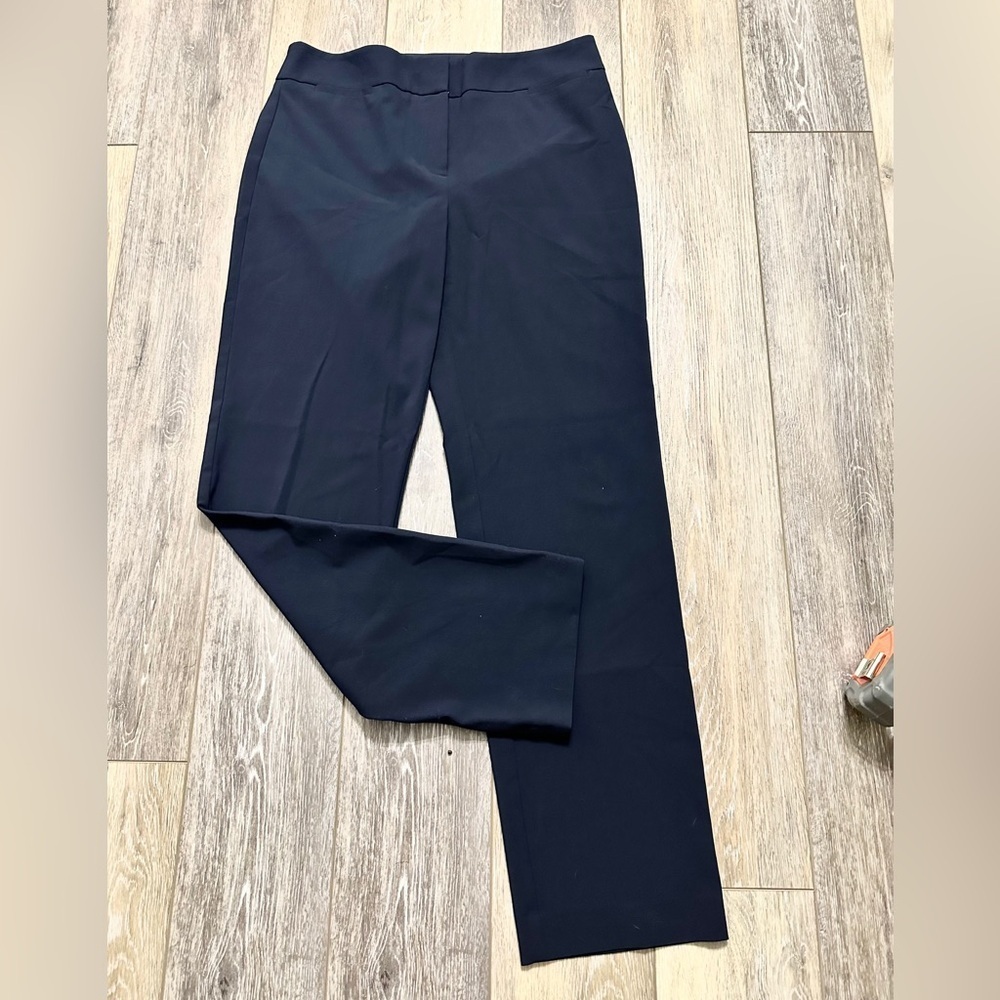 🛍️The Limited Navy blue stretch dress pants with front zipper Size 4 comfy